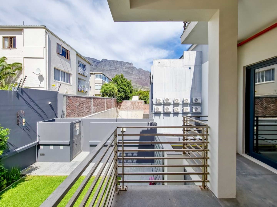 To Let 2 Bedroom Property for Rent in Vredehoek Western Cape